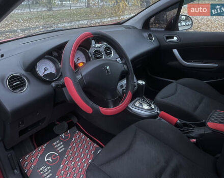 Красный Пежо 308, объемом двигателя 1.6 л и пробегом 194 тыс. км за 5700 $, фото 16 на Automoto.ua