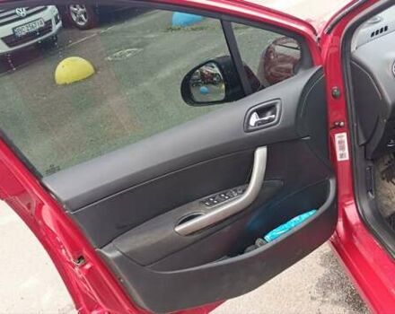 Красный Пежо 308, объемом двигателя 1.6 л и пробегом 156 тыс. км за 6000 $, фото 6 на Automoto.ua