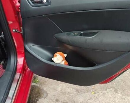 Красный Пежо 308, объемом двигателя 1.56 л и пробегом 140 тыс. км за 5200 $, фото 8 на Automoto.ua