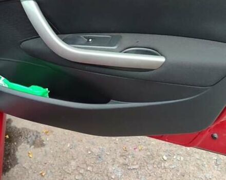 Красный Пежо 308, объемом двигателя 1.56 л и пробегом 140 тыс. км за 5200 $, фото 4 на Automoto.ua