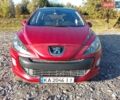 Красный Пежо 308, объемом двигателя 1.6 л и пробегом 186 тыс. км за 4700 $, фото 1 на Automoto.ua