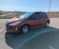 Красный Пежо 308, объемом двигателя 1.6 л и пробегом 230 тыс. км за 5000 $, фото 1 на Automoto.ua