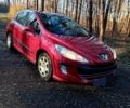 Красный Пежо 308, объемом двигателя 1.6 л и пробегом 270 тыс. км за 4500 $, фото 1 на Automoto.ua