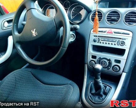 Красный Пежо 308, объемом двигателя 1.6 л и пробегом 198 тыс. км за 5300 $, фото 2 на Automoto.ua