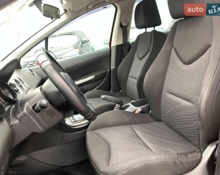 Красный Пежо 308, объемом двигателя 1.6 л и пробегом 204 тыс. км за 5440 $, фото 24 на Automoto.ua