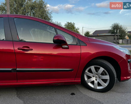 Красный Пежо 308, объемом двигателя 1.6 л и пробегом 159 тыс. км за 5500 $, фото 15 на Automoto.ua