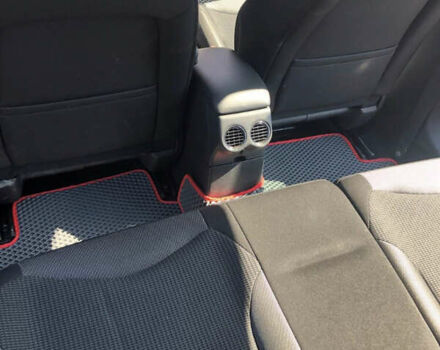 Червоний Пежо 308, об'ємом двигуна 1.56 л та пробігом 166 тис. км за 6100 $, фото 12 на Automoto.ua