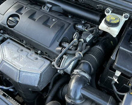 Красный Пежо 308, объемом двигателя 1.6 л и пробегом 159 тыс. км за 5500 $, фото 51 на Automoto.ua