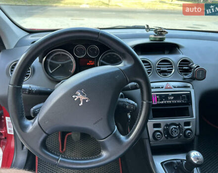 Красный Пежо 308, объемом двигателя 1.6 л и пробегом 248 тыс. км за 6800 $, фото 4 на Automoto.ua