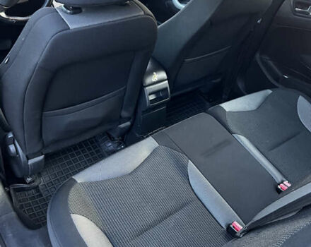 Красный Пежо 308, объемом двигателя 1.6 л и пробегом 159 тыс. км за 5500 $, фото 29 на Automoto.ua