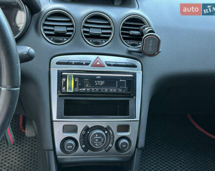 Красный Пежо 308, объемом двигателя 1.6 л и пробегом 248 тыс. км за 6800 $, фото 5 на Automoto.ua