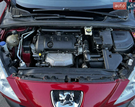 Красный Пежо 308, объемом двигателя 1.6 л и пробегом 159 тыс. км за 5500 $, фото 49 на Automoto.ua