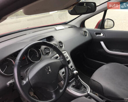Красный Пежо 308, объемом двигателя 1.6 л и пробегом 164 тыс. км за 5700 $, фото 2 на Automoto.ua