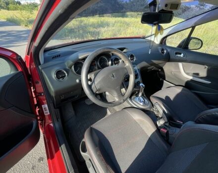 Красный Пежо 308, объемом двигателя 1.6 л и пробегом 160 тыс. км за 5739 $, фото 3 на Automoto.ua