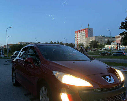 Красный Пежо 308, объемом двигателя 1.6 л и пробегом 125 тыс. км за 8000 $, фото 4 на Automoto.ua