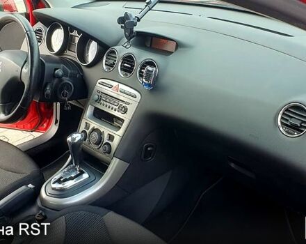 Красный Пежо 308, объемом двигателя 1.6 л и пробегом 130 тыс. км за 5000 $, фото 5 на Automoto.ua
