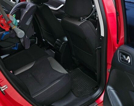 Красный Пежо 308, объемом двигателя 1.6 л и пробегом 97 тыс. км за 6500 $, фото 8 на Automoto.ua