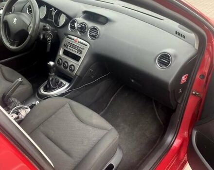 Красный Пежо 308, объемом двигателя 1.4 л и пробегом 279 тыс. км за 3700 $, фото 17 на Automoto.ua