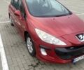 Красный Пежо 308, объемом двигателя 1.4 л и пробегом 279 тыс. км за 3700 $, фото 1 на Automoto.ua