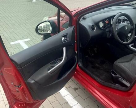 Красный Пежо 308, объемом двигателя 1.4 л и пробегом 279 тыс. км за 3700 $, фото 13 на Automoto.ua