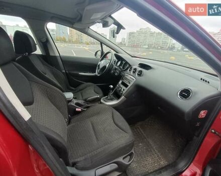 Красный Пежо 308, объемом двигателя 1.6 л и пробегом 280 тыс. км за 4800 $, фото 11 на Automoto.ua