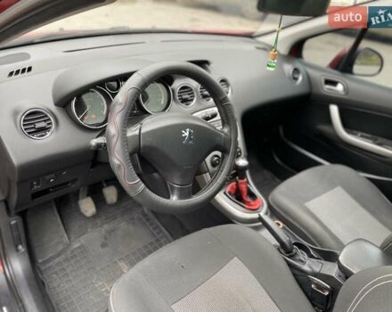 Красный Пежо 308, объемом двигателя 1.6 л и пробегом 170 тыс. км за 4888 $, фото 15 на Automoto.ua