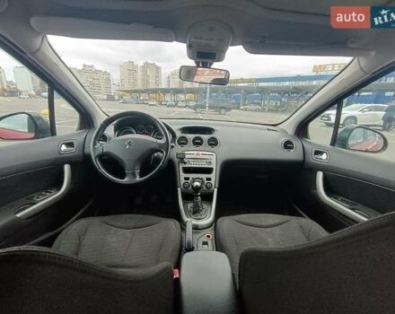 Красный Пежо 308, объемом двигателя 1.6 л и пробегом 280 тыс. км за 4800 $, фото 16 на Automoto.ua