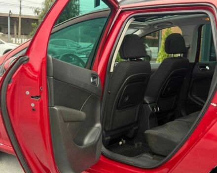 Красный Пежо 308, объемом двигателя 1.6 л и пробегом 224 тыс. км за 4400 $, фото 13 на Automoto.ua