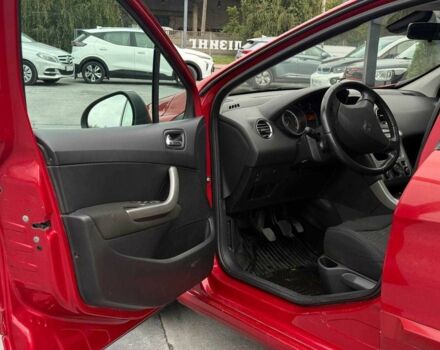 Красный Пежо 308, объемом двигателя 1.6 л и пробегом 224 тыс. км за 4400 $, фото 6 на Automoto.ua