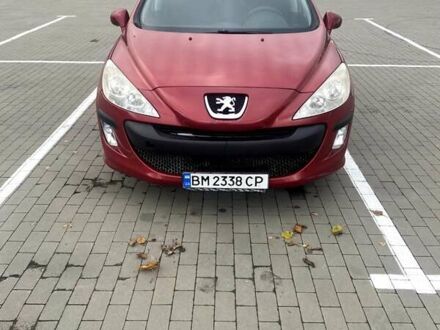 Красный Пежо 308, объемом двигателя 1.4 л и пробегом 279 тыс. км за 3700 $, фото 1 на Automoto.ua