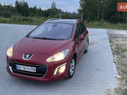 Красный Пежо 308, объемом двигателя 1.6 л и пробегом 154 тыс. км за 5000 $, фото 1 на Automoto.ua