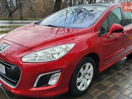 Красный Пежо 308, объемом двигателя 1.6 л и пробегом 85 тыс. км за 7999 $, фото 1 на Automoto.ua