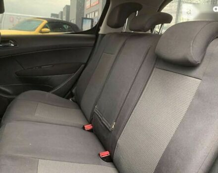 Пежо 308, объемом двигателя 1.6 л и пробегом 200 тыс. км за 7000 $, фото 15 на Automoto.ua