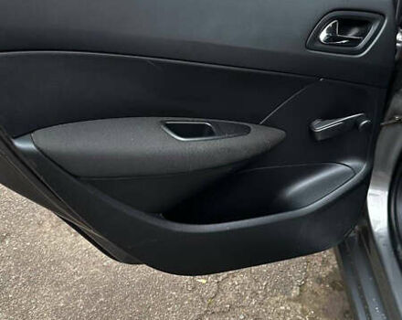 Пежо 308, объемом двигателя 1.6 л и пробегом 205 тыс. км за 5000 $, фото 10 на Automoto.ua