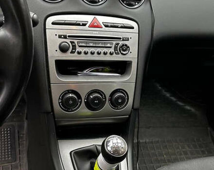 Пежо 308, объемом двигателя 1.6 л и пробегом 205 тыс. км за 5000 $, фото 8 на Automoto.ua
