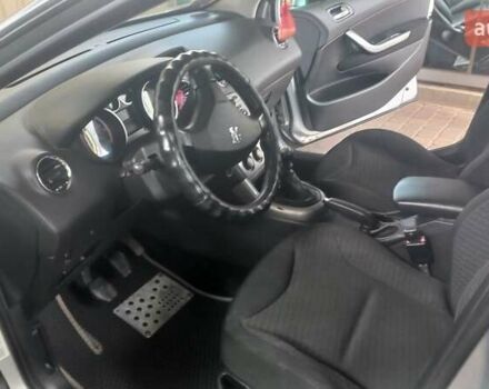 Пежо 308, объемом двигателя 1.6 л и пробегом 240 тыс. км за 5000 $, фото 2 на Automoto.ua