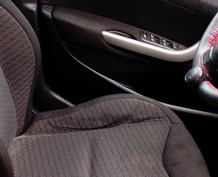 Пежо 308, объемом двигателя 1.6 л и пробегом 194 тыс. км за 4300 $, фото 7 на Automoto.ua