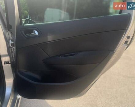 Пежо 308, объемом двигателя 1.6 л и пробегом 246 тыс. км за 7000 $, фото 25 на Automoto.ua