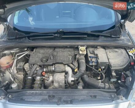 Пежо 308, объемом двигателя 1.6 л и пробегом 246 тыс. км за 7000 $, фото 22 на Automoto.ua