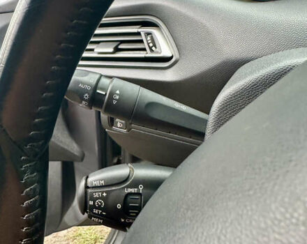 Пежо 308, объемом двигателя 1.6 л и пробегом 333 тыс. км за 8199 $, фото 4 на Automoto.ua