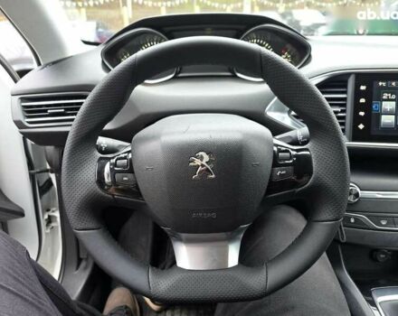 Пежо 308, объемом двигателя 1.6 л и пробегом 277 тыс. км за 8600 $, фото 7 на Automoto.ua