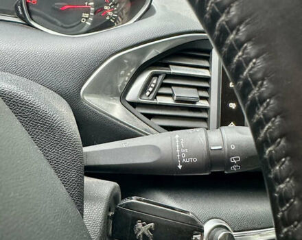 Пежо 308, объемом двигателя 1.6 л и пробегом 333 тыс. км за 8199 $, фото 5 на Automoto.ua