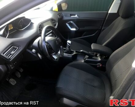 Пежо 308, объемом двигателя 1.6 л и пробегом 260 тыс. км за 11300 $, фото 5 на Automoto.ua