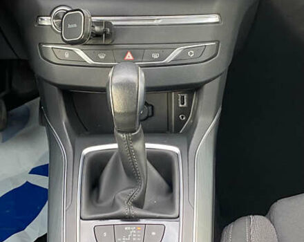 Пежо 308, объемом двигателя 1.6 л и пробегом 190 тыс. км за 11200 $, фото 14 на Automoto.ua