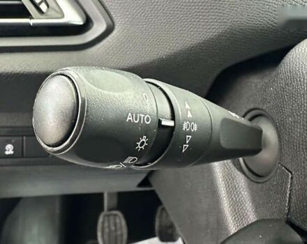 Пежо 308, объемом двигателя 1.5 л и пробегом 179 тыс. км за 11950 $, фото 9 на Automoto.ua