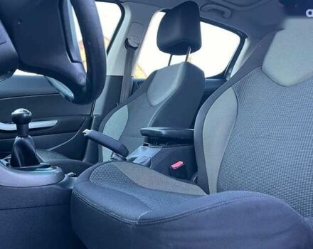 Пежо 308, объемом двигателя 1.6 л и пробегом 194 тыс. км за 5600 $, фото 8 на Automoto.ua