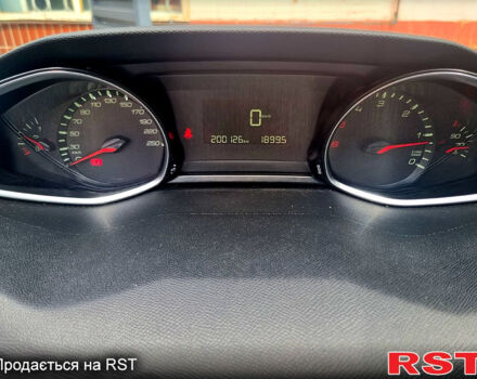 Пежо 308, объемом двигателя 1.6 л и пробегом 200 тыс. км за 9900 $, фото 1 на Automoto.ua