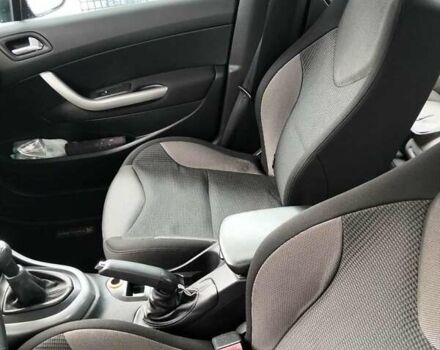 Серый Пежо 308, объемом двигателя 1.6 л и пробегом 235 тыс. км за 5000 $, фото 7 на Automoto.ua