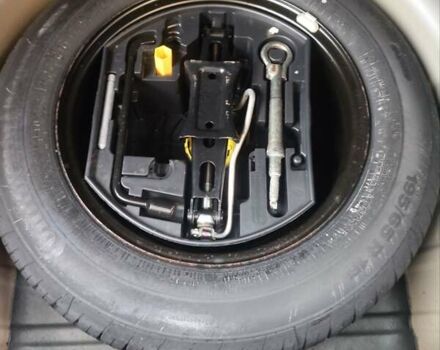 Серый Пежо 308, объемом двигателя 1.4 л и пробегом 229 тыс. км за 5900 $, фото 10 на Automoto.ua