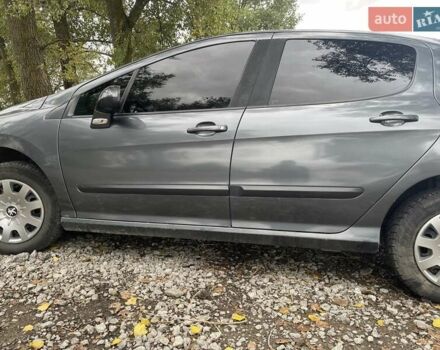 Серый Пежо 308, объемом двигателя 1.6 л и пробегом 188 тыс. км за 4300 $, фото 1 на Automoto.ua